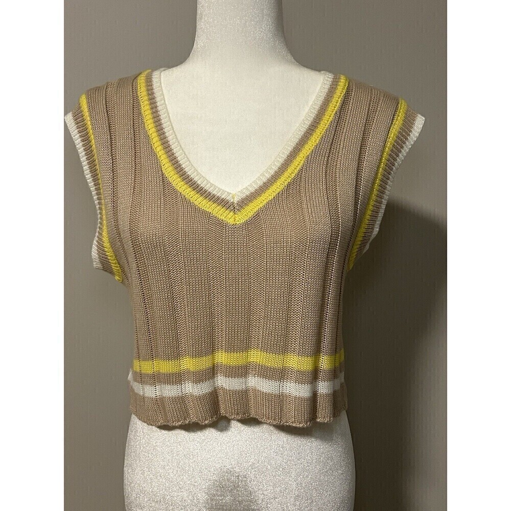 ULTRA FLIRT V-neck Sweater Vest Medium